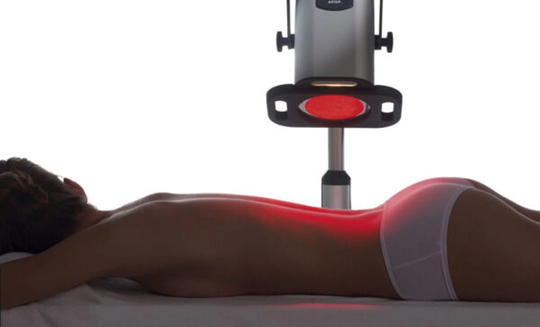 Infrarotgeräte für die Wärmetherapie, um die Durchblutung zu fördern, Muskelentspannung zu bewirken und Schmerzen zu lindern